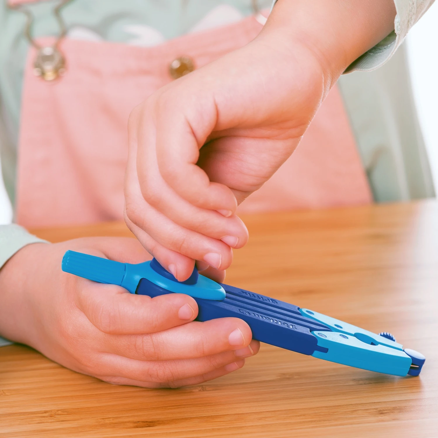 Pelikan Griffix® Zirkel Mit Spitzenschutz, Blau – Bild 7